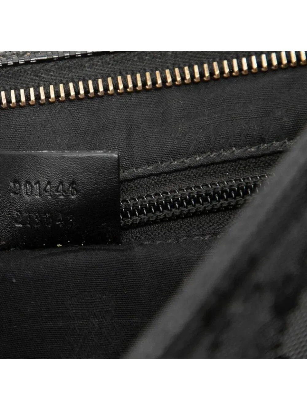 Gucci GG Supreme Crossbody Shoulder Bag Black Leather